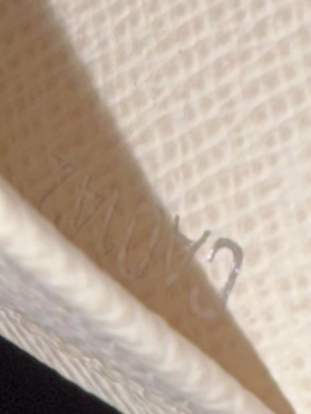 Louis Vuitton Cream Epi Leather Key & Card Holder - Picture 7 of 9